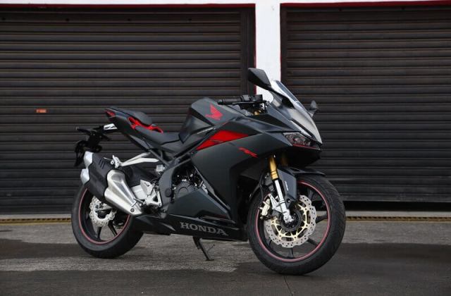 cbr250rr-black
