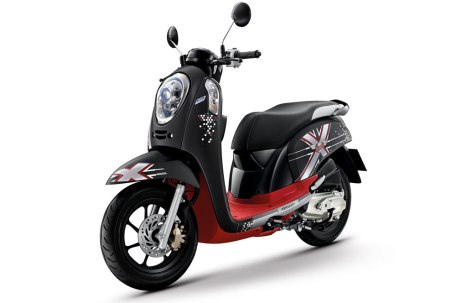 honda-scoopy-i-club12-2013-37