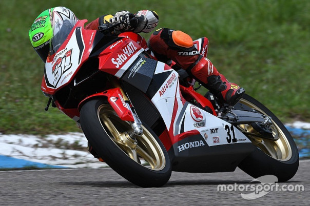 gerry-salim-tim-ahrt-honda-cbr250rr-juara-di-ap250-arrc-2017