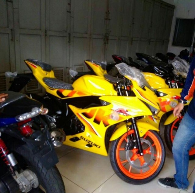 warna baru gsx-r150 2017