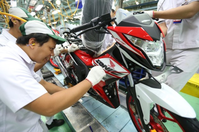 warna baru Sonic 150R 2018 2