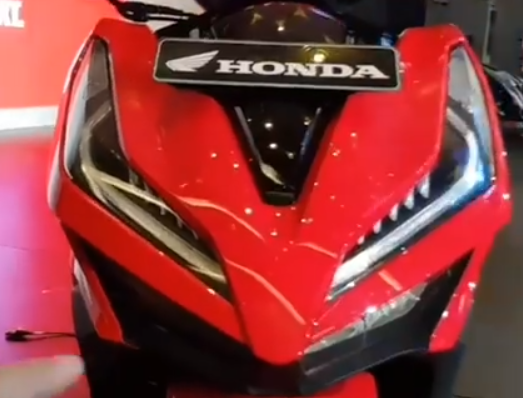 Vario terbaru facelift 2018 depan.PNG